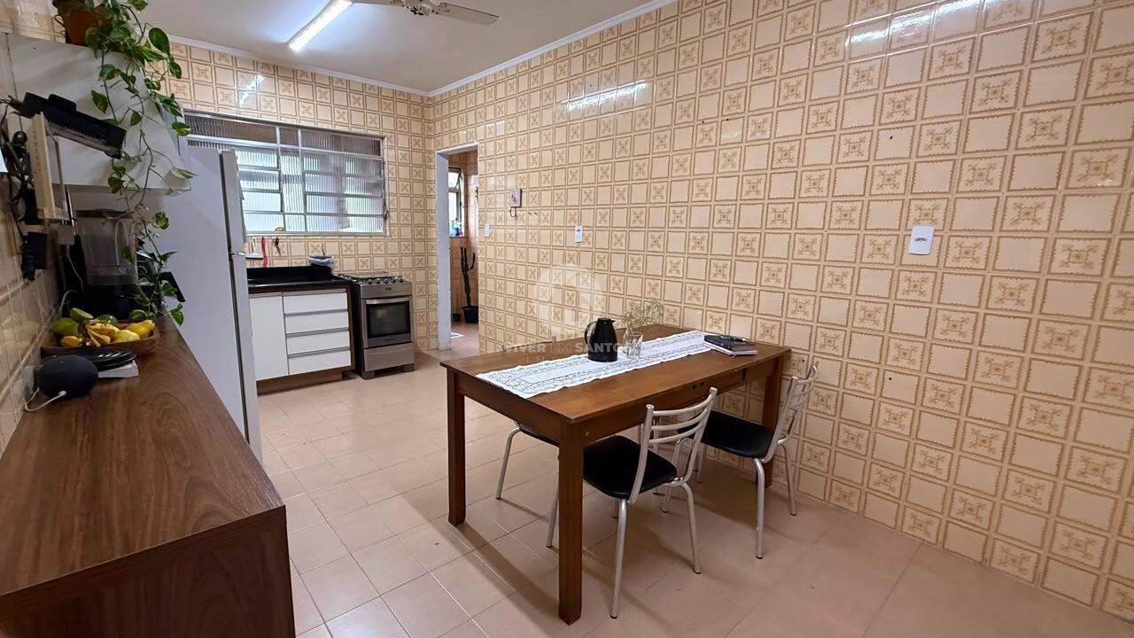 Apartamento 2 Dormitórios, 1 Vaga, de Frente e Elevador no Embaré - Santos SP em Embaré, Santos — foto 15
