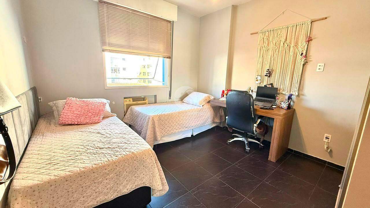 Apartamento 2 Dormitórios, 1 Vaga, de Frente e Elevador no Embaré - Santos SP em Embaré, Santos — foto 11