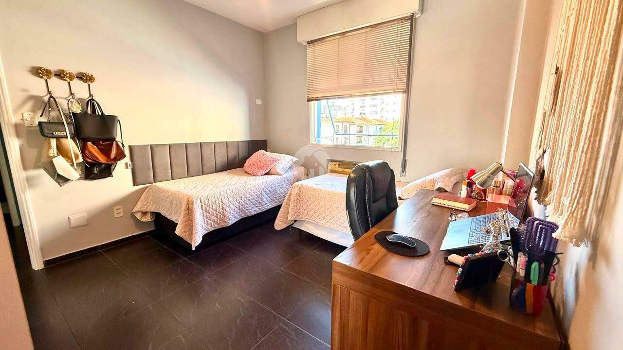 Apartamento 2 Dormitórios, 1 Vaga, de Frente e Elevador no Embaré - Santos SP em Embaré, Santos — foto 7