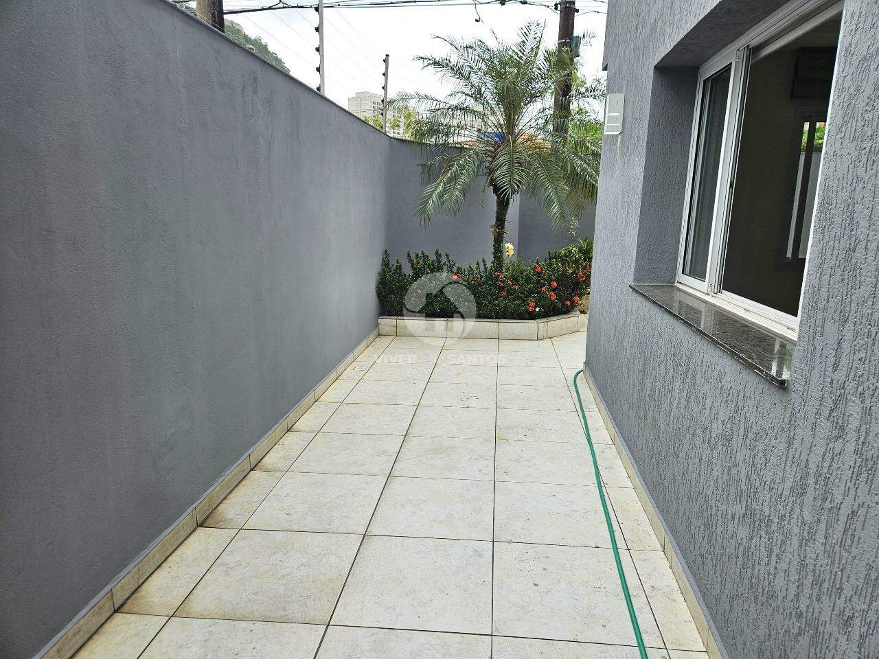 SOBRADO COM PISCINA A 3 QUADRAS DA PRAIA em José Menino, Santos — foto 12