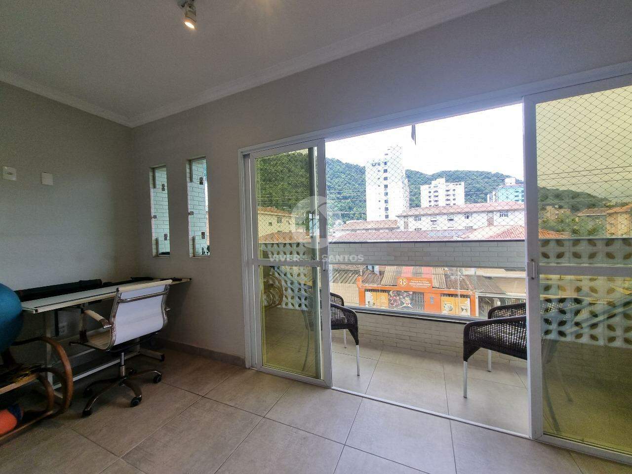 Casa Sobreposta no Bairro do Marapé em Marapé, Santos — foto 24