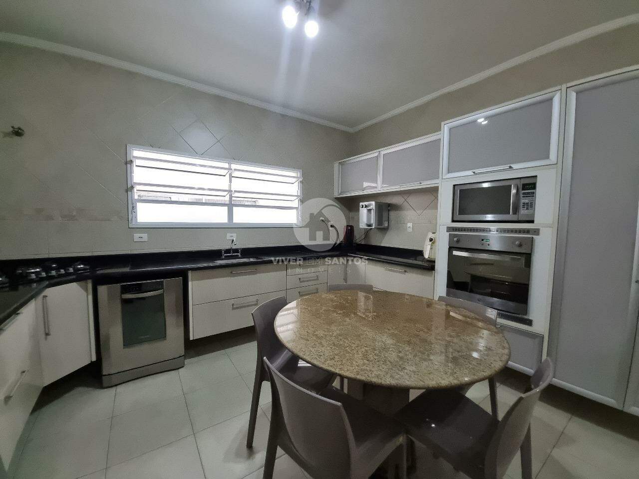 Casa Sobreposta no Bairro do Marapé em Marapé, Santos — foto 7