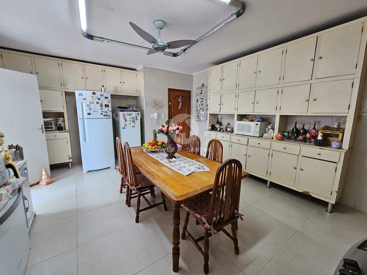 COBERTURA DUPLEX COM LAZER PRIVATIVO! 296M² DE ÁREA ÚTIL! 3 DORMITÓRIOS (1 SUITE)! PARA RETROFIT! em Vila Belmiro, Santos — foto 13