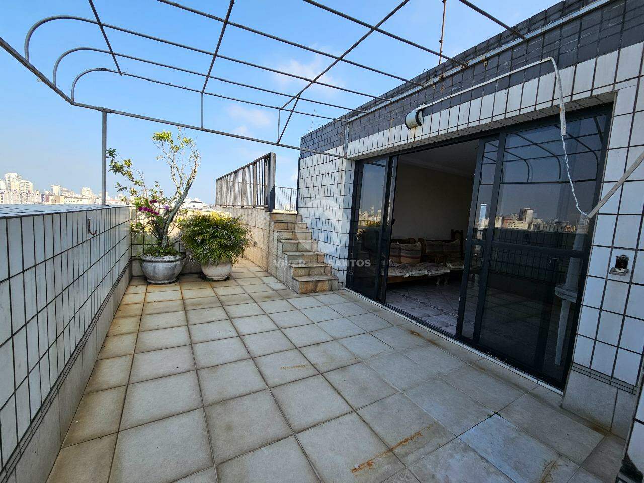 COBERTURA DUPLEX COM LAZER PRIVATIVO! 296M² DE ÁREA ÚTIL! 3 DORMITÓRIOS (1 SUITE)! PARA RETROFIT! em Vila Belmiro, Santos — foto 6