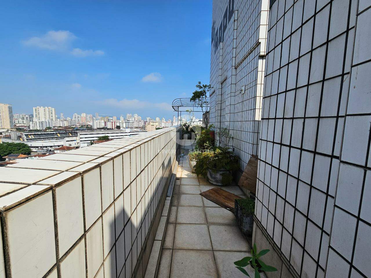COBERTURA DUPLEX COM LAZER PRIVATIVO! 296M² DE ÁREA ÚTIL! 3 DORMITÓRIOS (1 SUITE)! PARA RETROFIT! em Vila Belmiro, Santos — foto 16