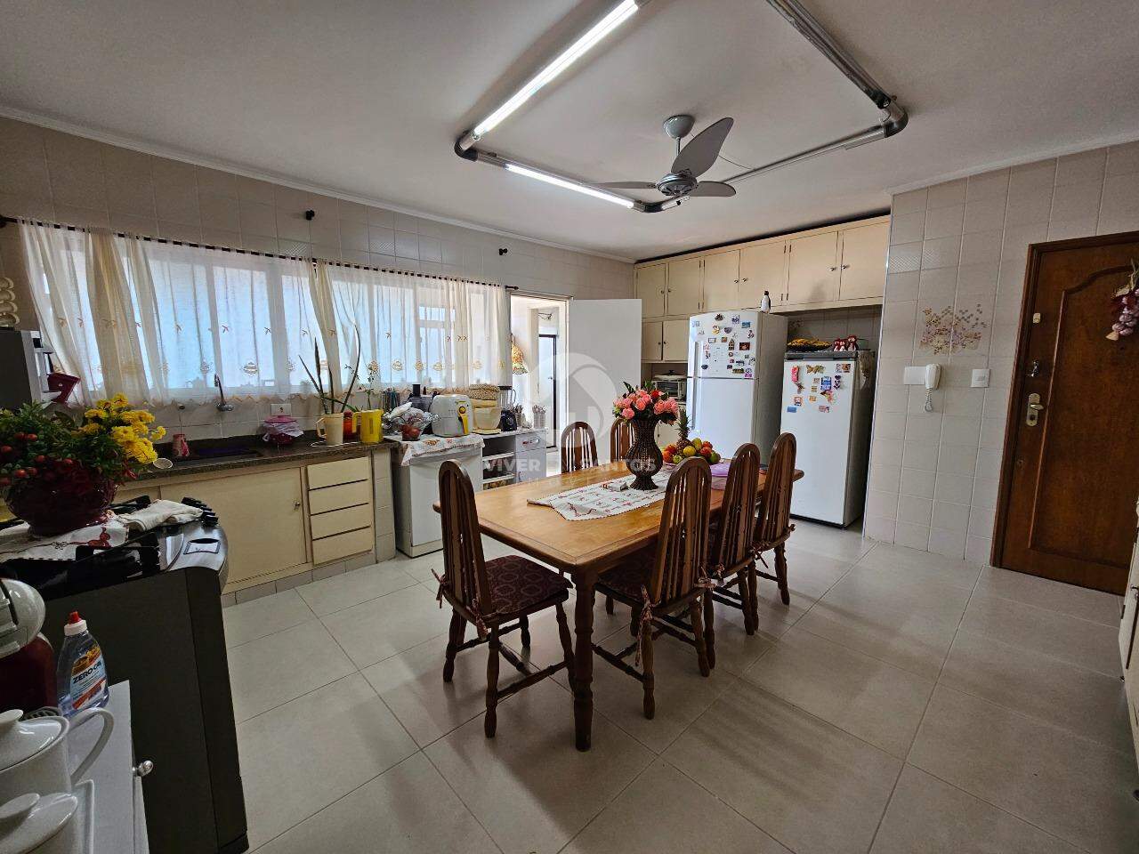 COBERTURA DUPLEX COM LAZER PRIVATIVO! 296M² DE ÁREA ÚTIL! 3 DORMITÓRIOS (1 SUITE)! PARA RETROFIT! em Vila Belmiro, Santos — foto 14
