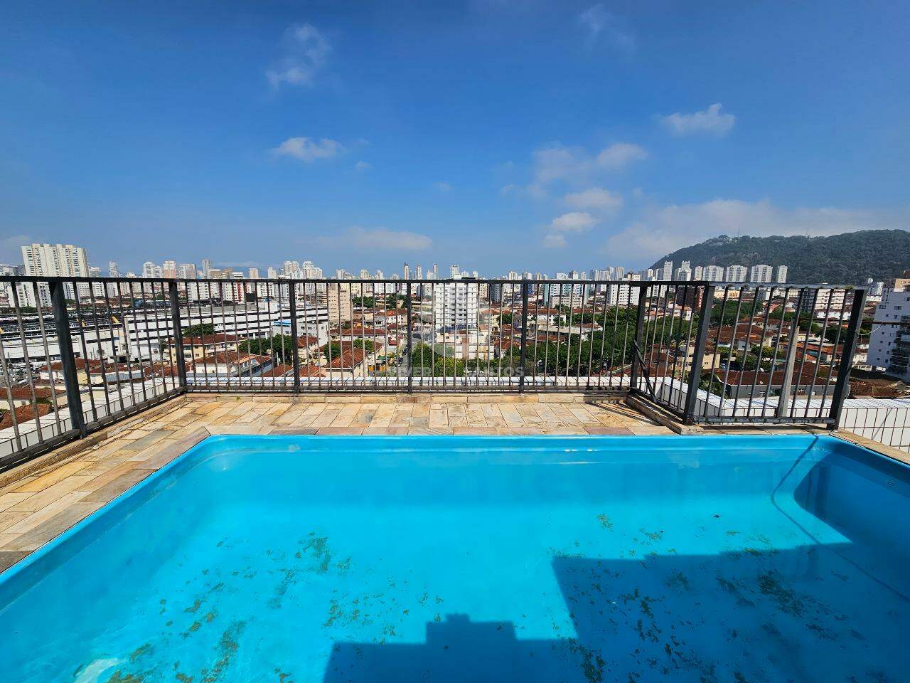 COBERTURA DUPLEX COM LAZER PRIVATIVO! 296M² DE ÁREA ÚTIL! 3 DORMITÓRIOS (1 SUITE)! PARA RETROFIT! em Vila Belmiro, Santos — foto 2