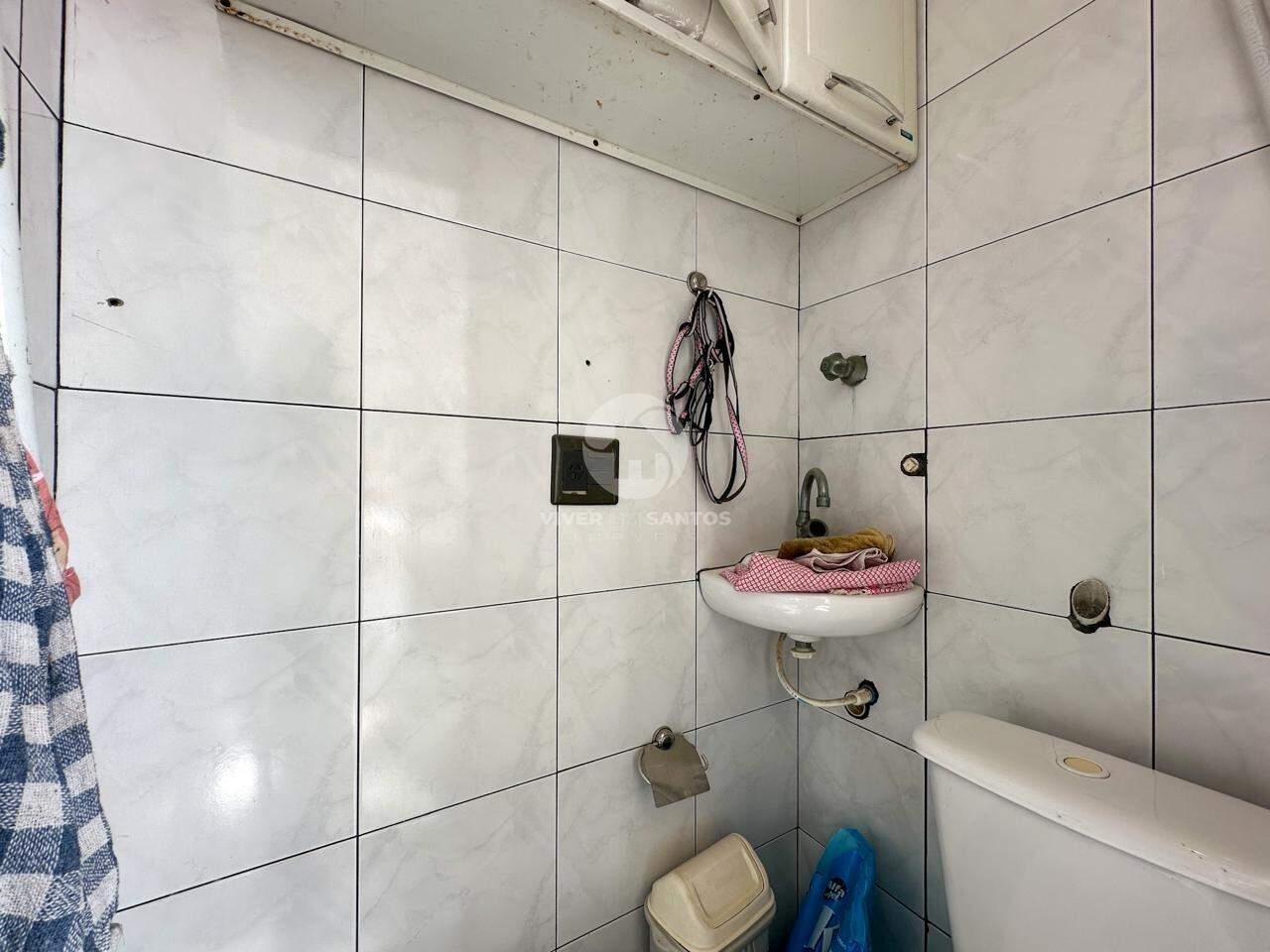 Ótima oportunidade para quem busca um imóvel espaçoso, confortável e com excelente custo-benefício! em Encruzilhada, Santos — foto 19