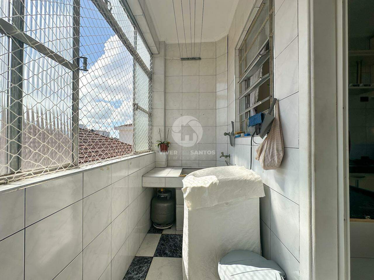 Ótima oportunidade para quem busca um imóvel espaçoso, confortável e com excelente custo-benefício! em Encruzilhada, Santos — foto 18