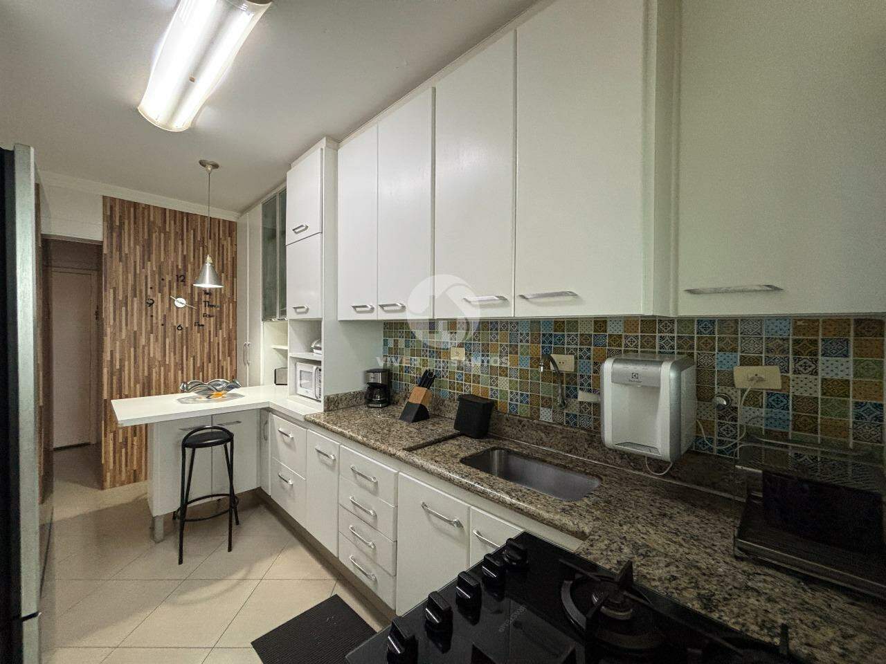 Apartamento em andar alto de 2 dormitórios e dependência de serviço no Marapé - Santos/SP em Marapé, Santos — foto 15