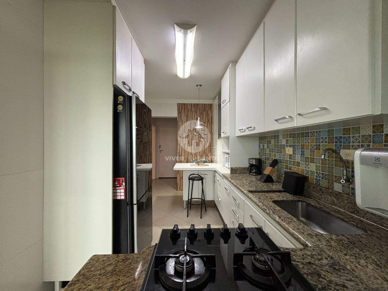 Apartamento em andar alto de 2 dormitórios e dependência de serviço no Marapé - Santos/SP em Marapé, Santos — foto 14
