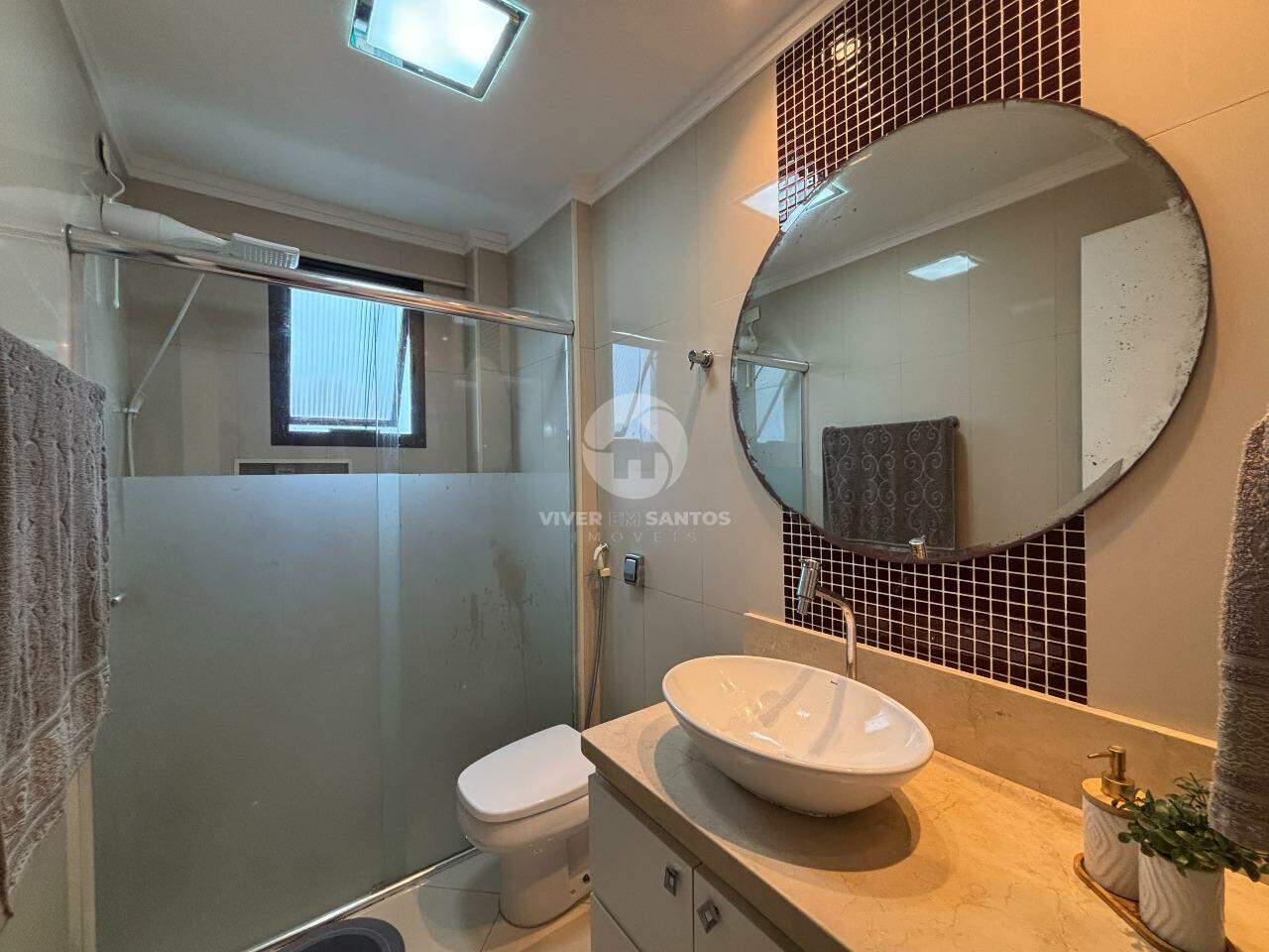 Apartamento em andar alto de 2 dormitórios e dependência de serviço no Marapé - Santos/SP em Marapé, Santos — foto 11