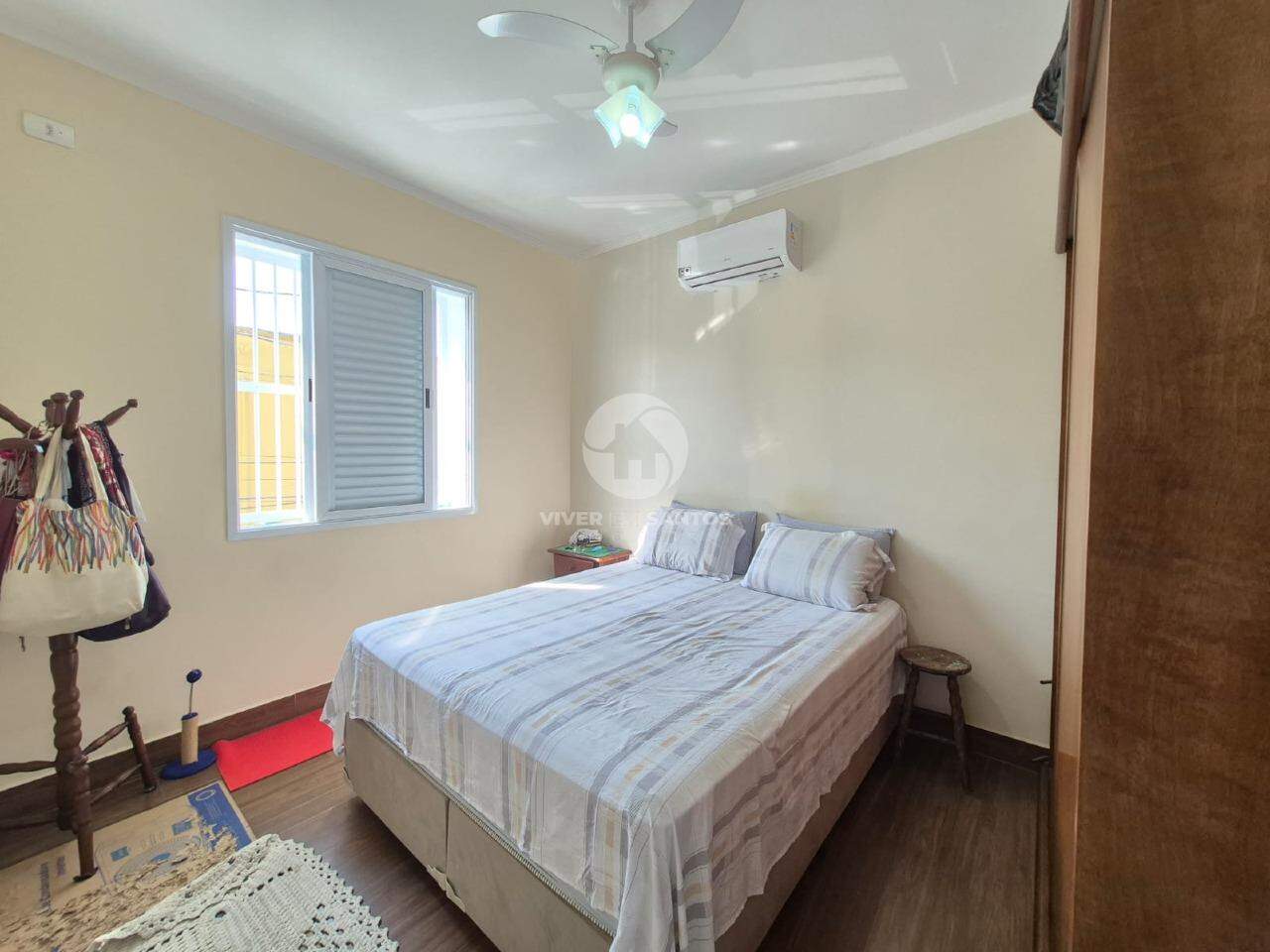 EXCELENTE CASA SOBREPOSTA ALTA NO BAIRRO DO MACUCO - CONFORTO E PRATICIDADE! em Macuco, Santos — foto 10