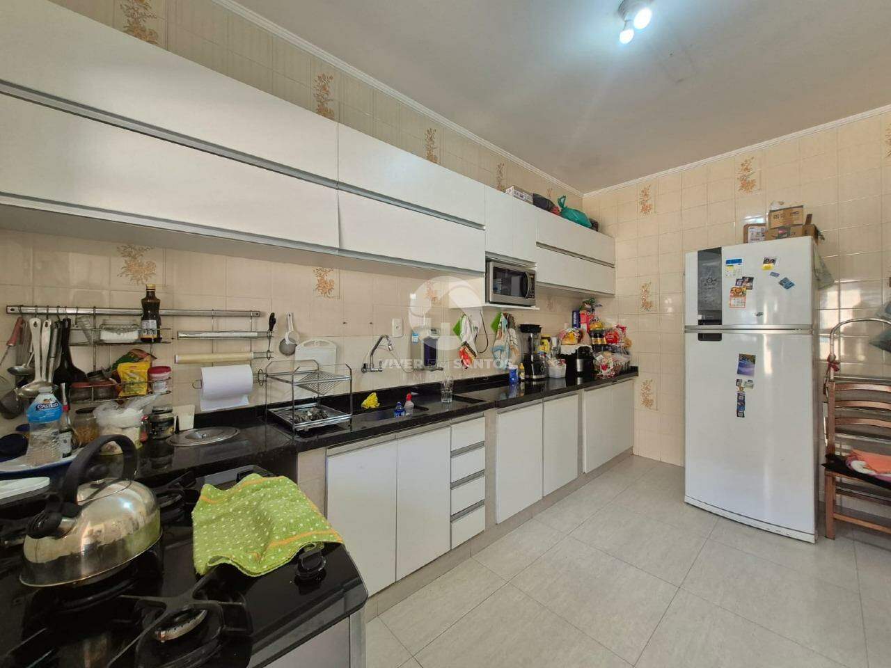 EXCELENTE CASA SOBREPOSTA ALTA NO BAIRRO DO MACUCO - CONFORTO E PRATICIDADE! em Macuco, Santos — foto 17