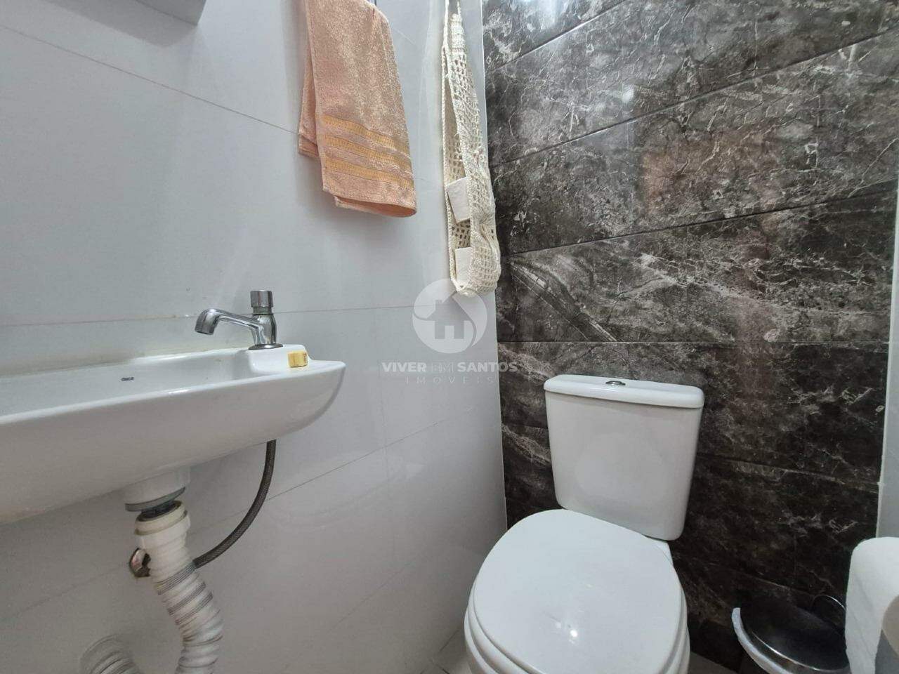 EXCELENTE CASA SOBREPOSTA ALTA NO BAIRRO DO MACUCO - CONFORTO E PRATICIDADE! em Macuco, Santos — foto 16