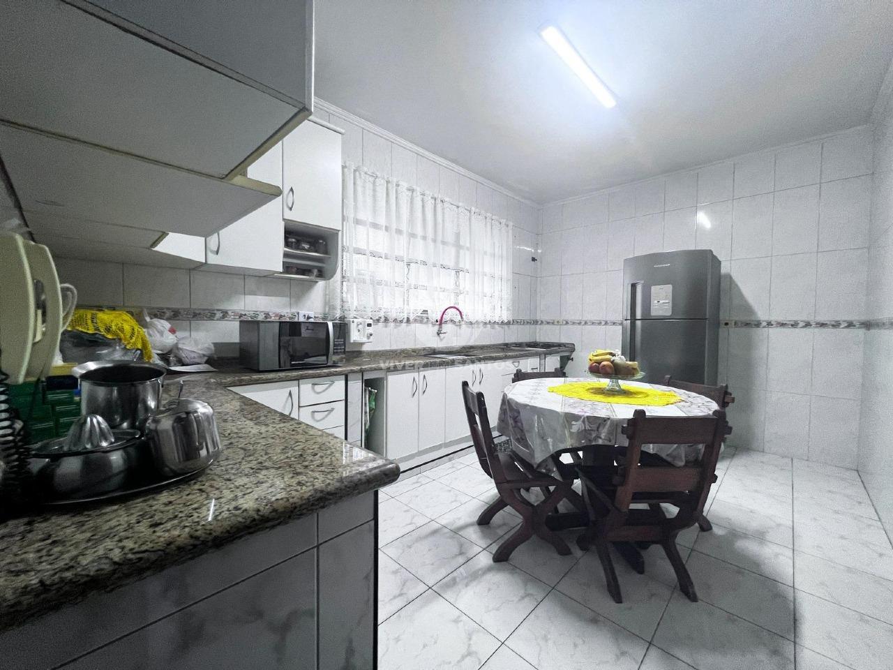 Sobrado com 4 quartos sendo 2 suítes com 2 vagas no Embaré em Embaré, Santos — foto 16