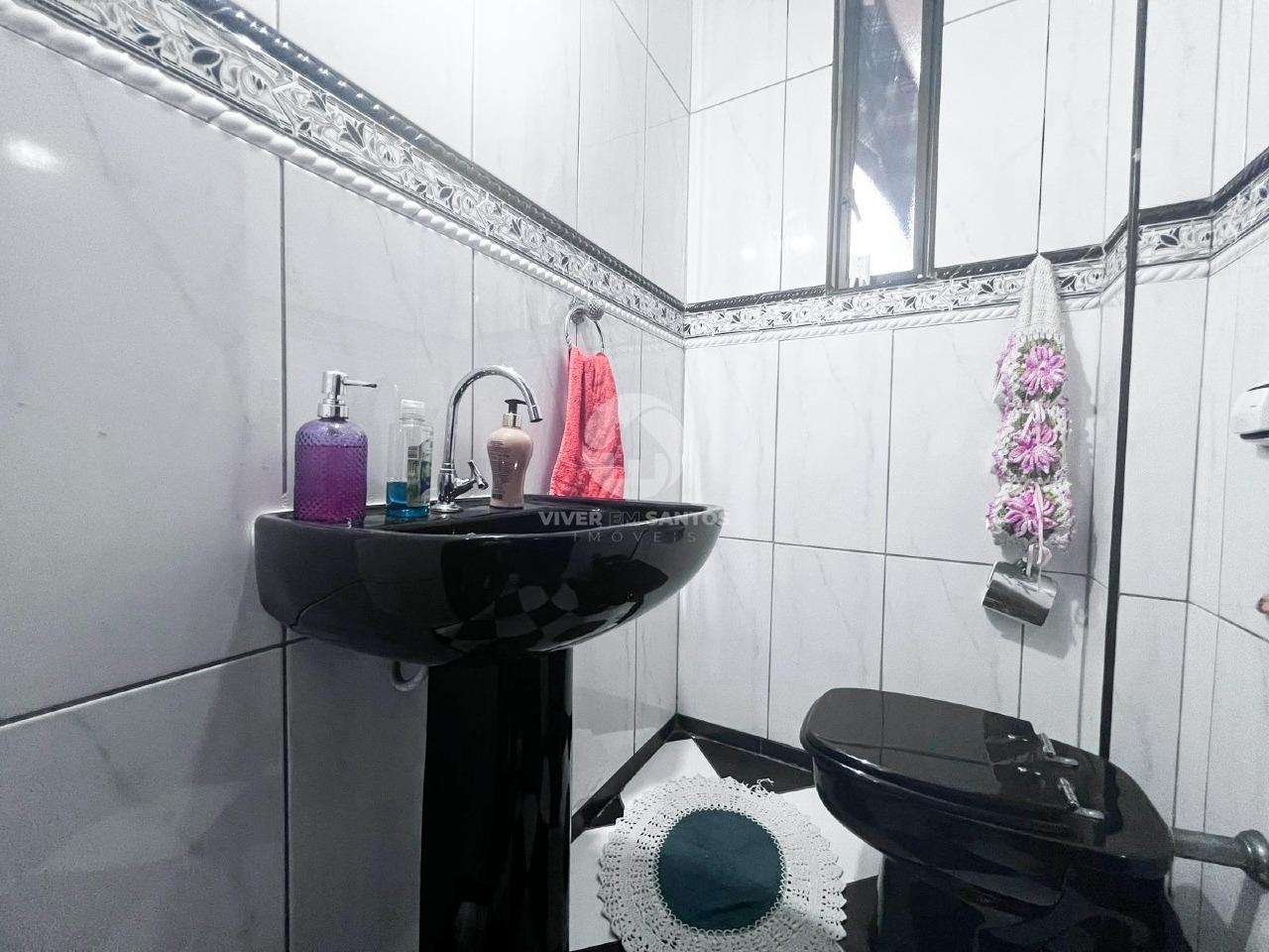 Sobrado com 4 quartos sendo 2 suítes com 2 vagas no Embaré em Embaré, Santos — foto 13