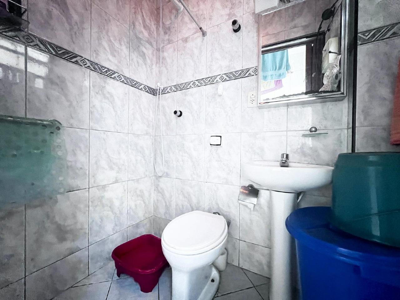 Sobrado com 4 quartos sendo 2 suítes com 2 vagas no Embaré em Embaré, Santos — foto 19