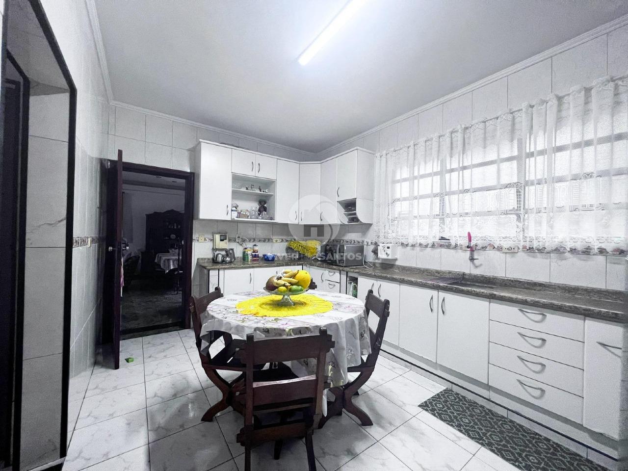 Sobrado com 4 quartos sendo 2 suítes com 2 vagas no Embaré em Embaré, Santos — foto 14