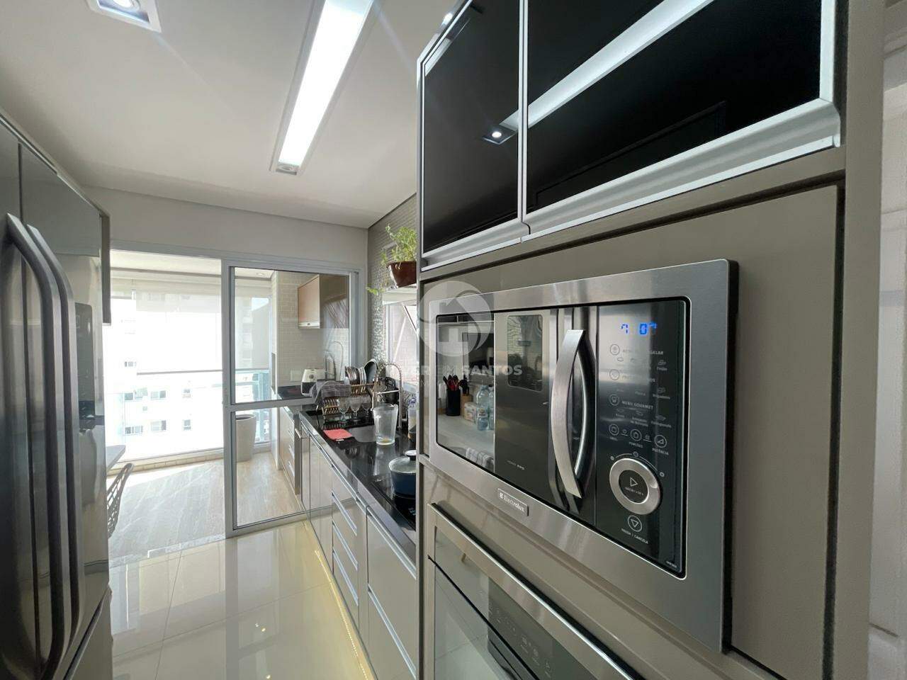 Lindo apartamento com 4 quartos e 2 vagas de garagem - PORTEIRA FECHADA em Marapé, Santos — foto 15