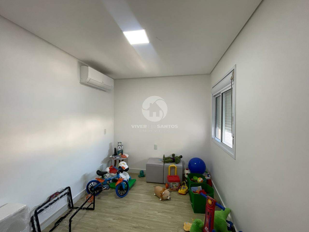 Lindo apartamento com 4 quartos e 2 vagas de garagem - PORTEIRA FECHADA em Marapé, Santos — foto 20