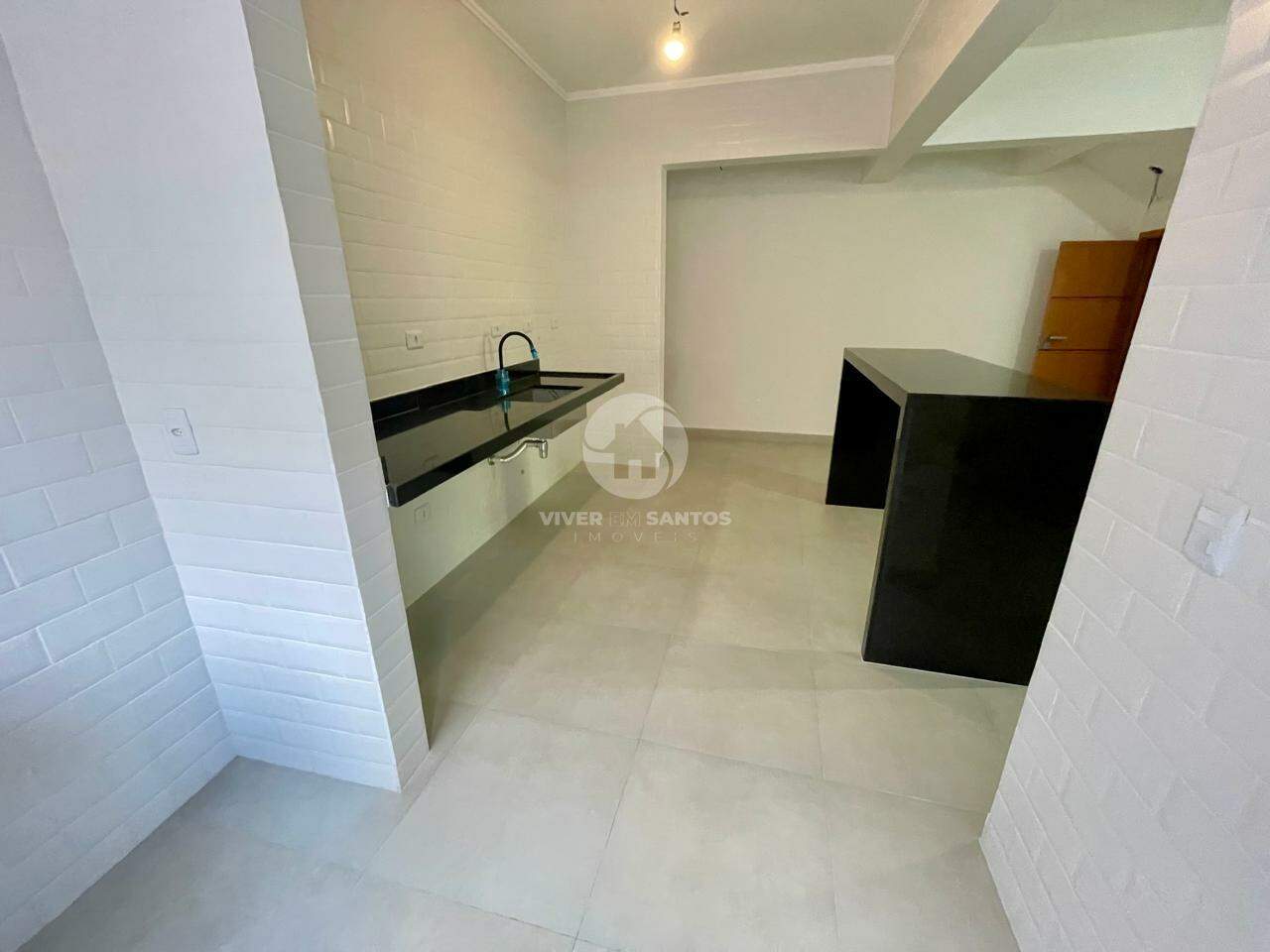 Encantadora Casa Sobreposta BAIXA – Nova - 3 Dorm (1 Suíte e 2 Demi Suítes) – À Venda - Aparecida – Santos SP em Aparecida, Santos — foto 3