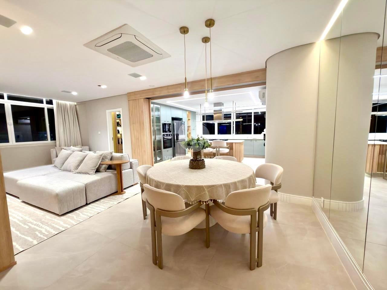 Apartamento Retrofitado e Mobiliado 159 m², 3 Dormitórios, Elevador Privativo, Vista para o Mar e 2 Vagas – Santos/SP em Gonzaga, Santos — foto 6