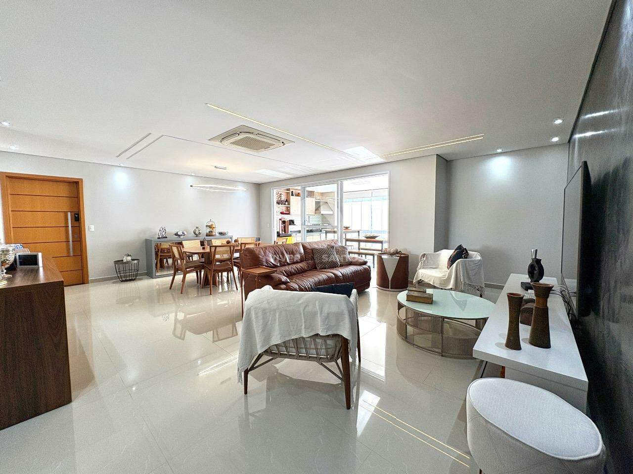 Apartamento de 210 m² com 3 suítes, 4 vagas e lazer completo no Boqueirão, Santos em Boqueirão, Santos — foto 4