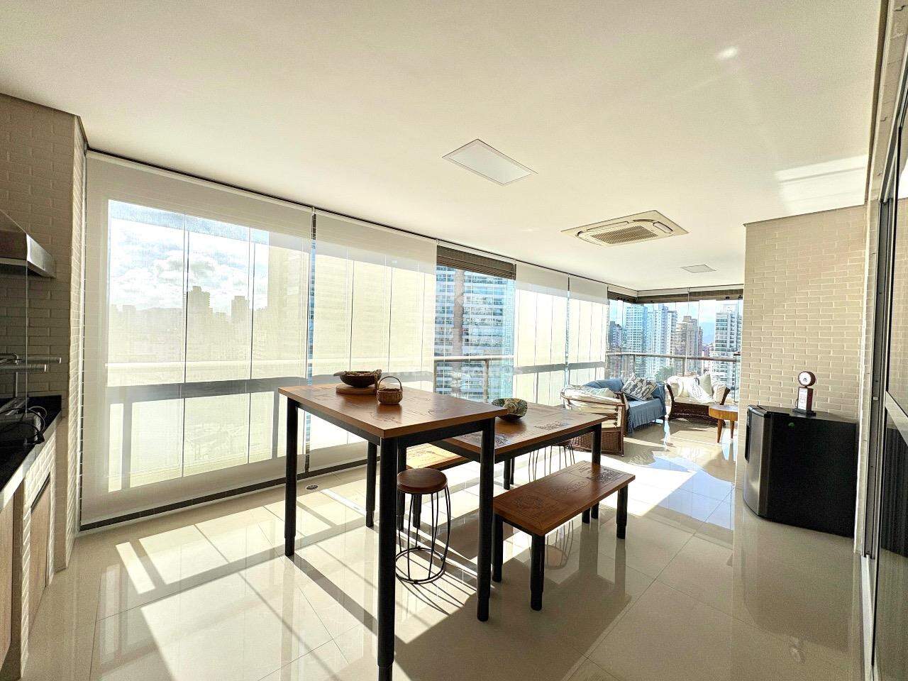 Apartamento de 210 m² com 3 suítes, 4 vagas e lazer completo no Boqueirão, Santos em Boqueirão, Santos — foto 2