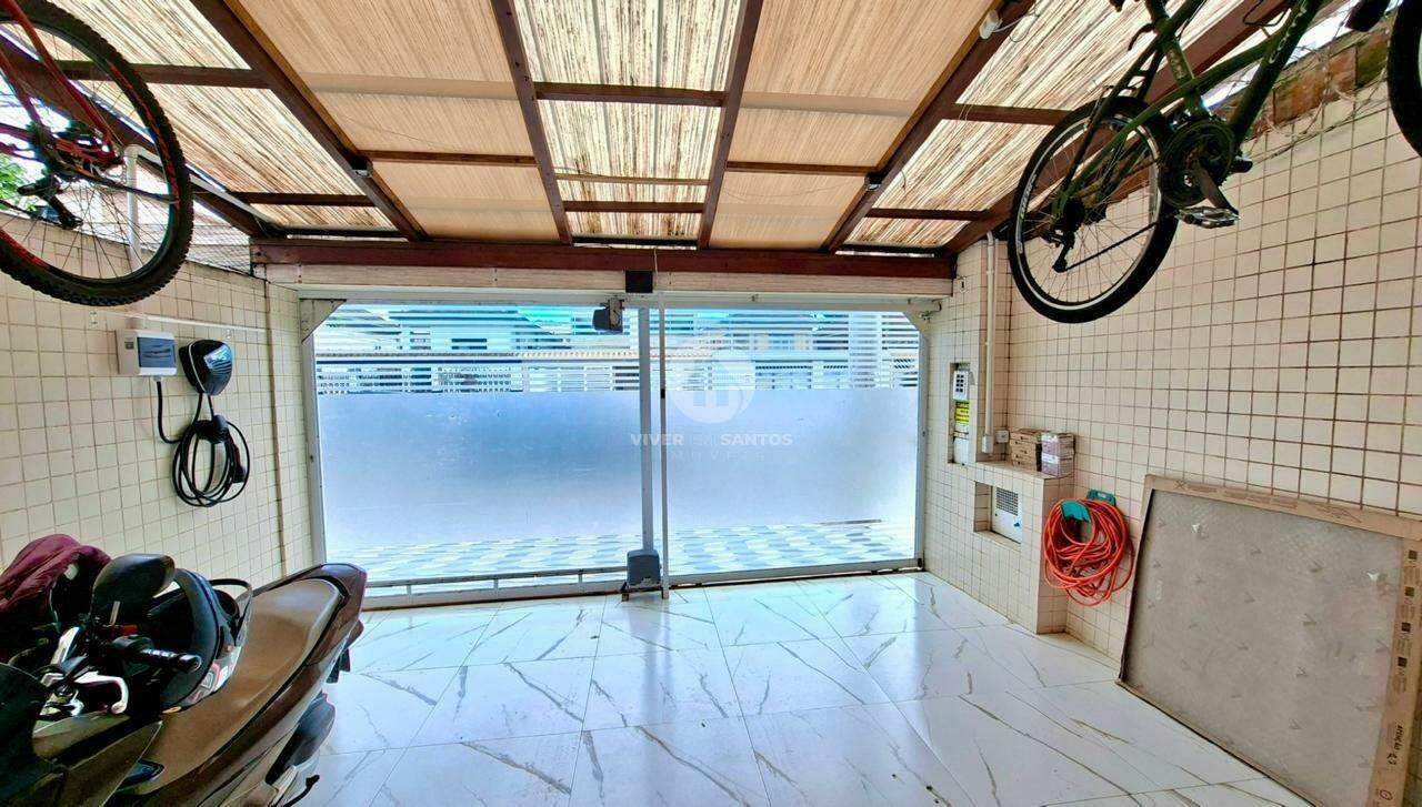 Belíssima Casa Sobreposta Alta à Venda – 5 Dormitórios (2 Suítes) – Marapé – Santos SP em Marapé, Santos — foto 30