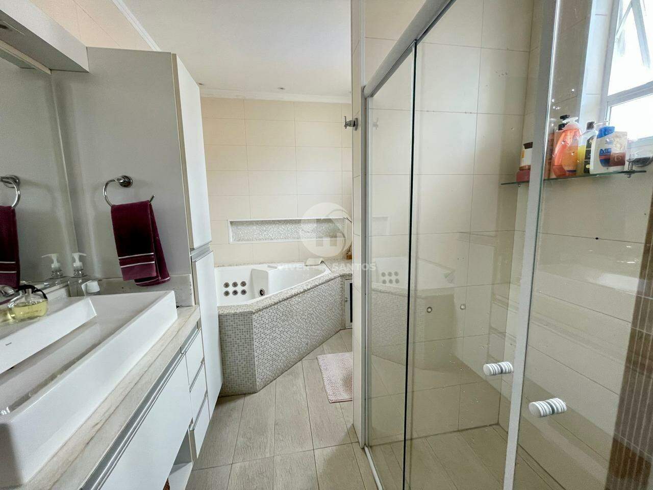 Belíssima Casa Sobreposta Alta à Venda – 5 Dormitórios (2 Suítes) – Marapé – Santos SP em Marapé, Santos — foto 12