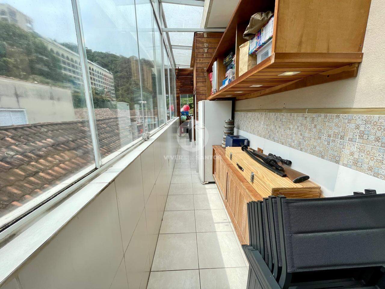 Belíssima Casa Sobreposta Alta à Venda – 5 Dormitórios (2 Suítes) – Marapé – Santos SP em Marapé, Santos — foto 7