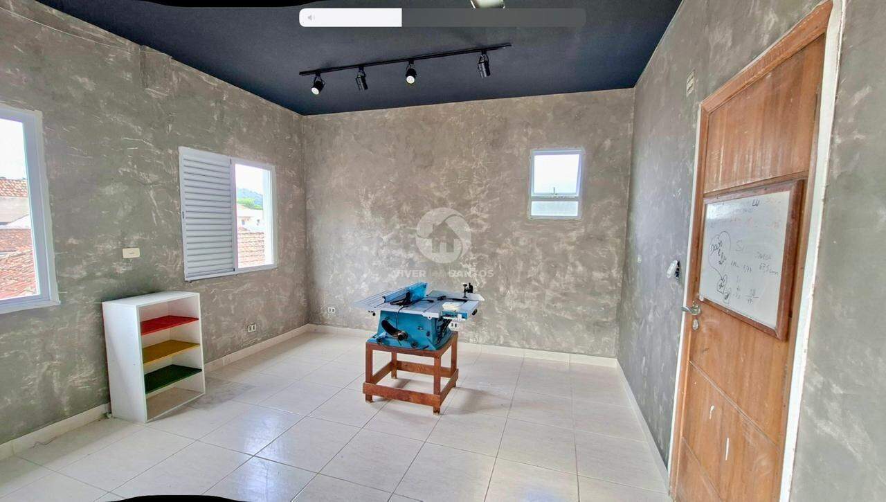 Belíssima Casa Sobreposta Alta à Venda – 5 Dormitórios (2 Suítes) – Marapé – Santos SP em Marapé, Santos — foto 25