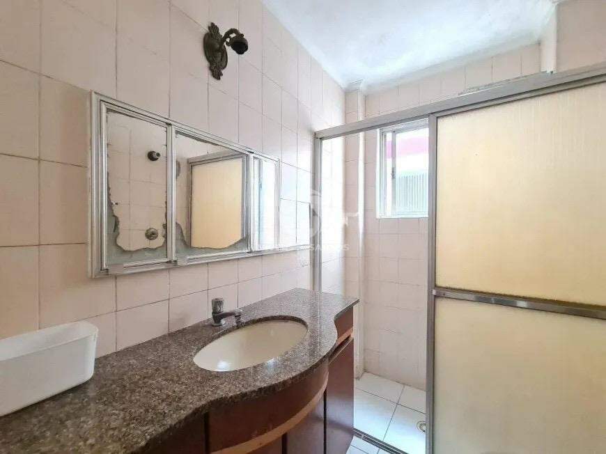A poucos metros da Praia – 1 Dormitório no Embaré em Embaré, Santos — foto 6