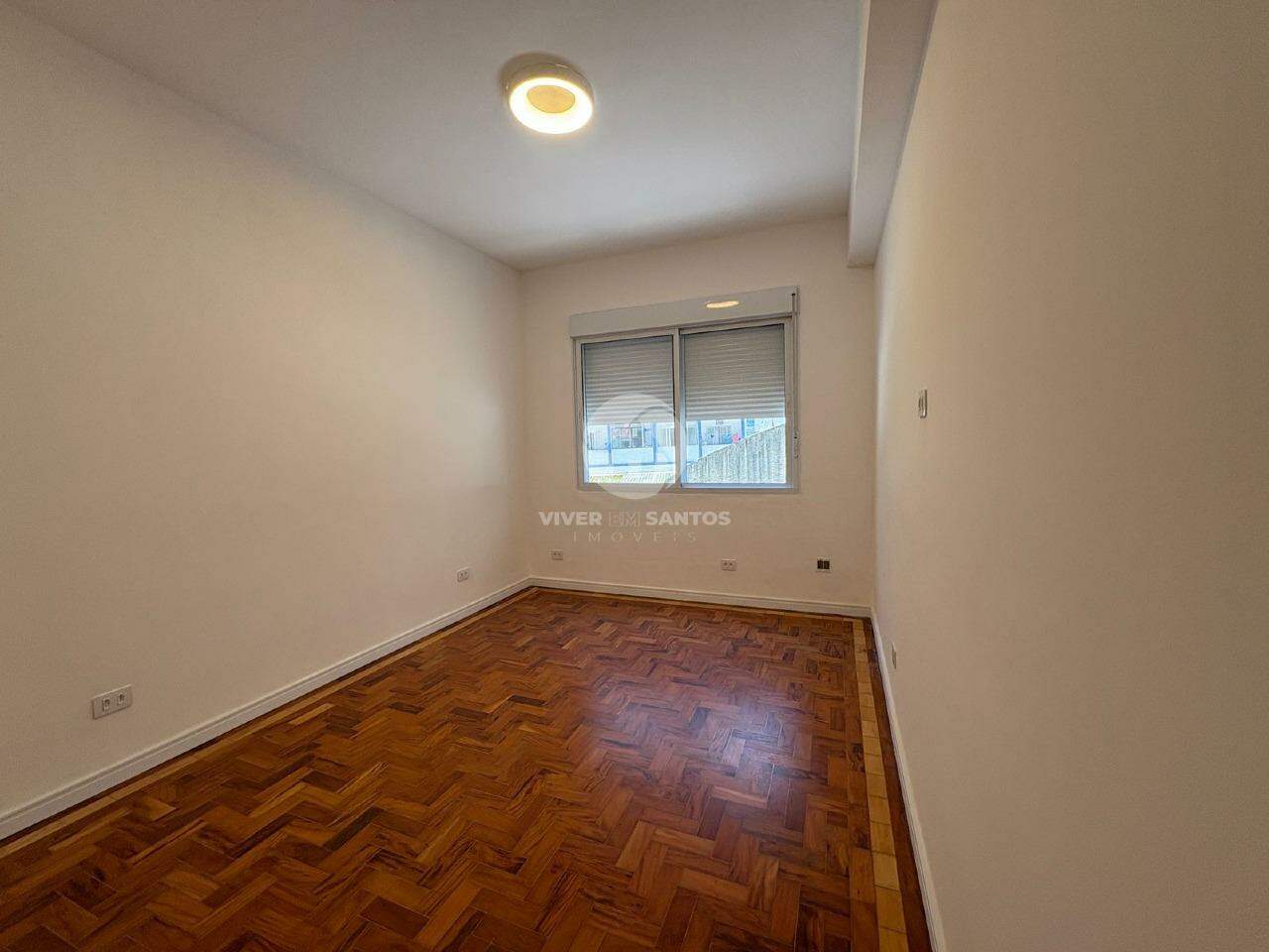 Oportunidade: Apartamento Reformado com 2 Suítes Próximo à Praia em Boqueirão, Santos — foto 9