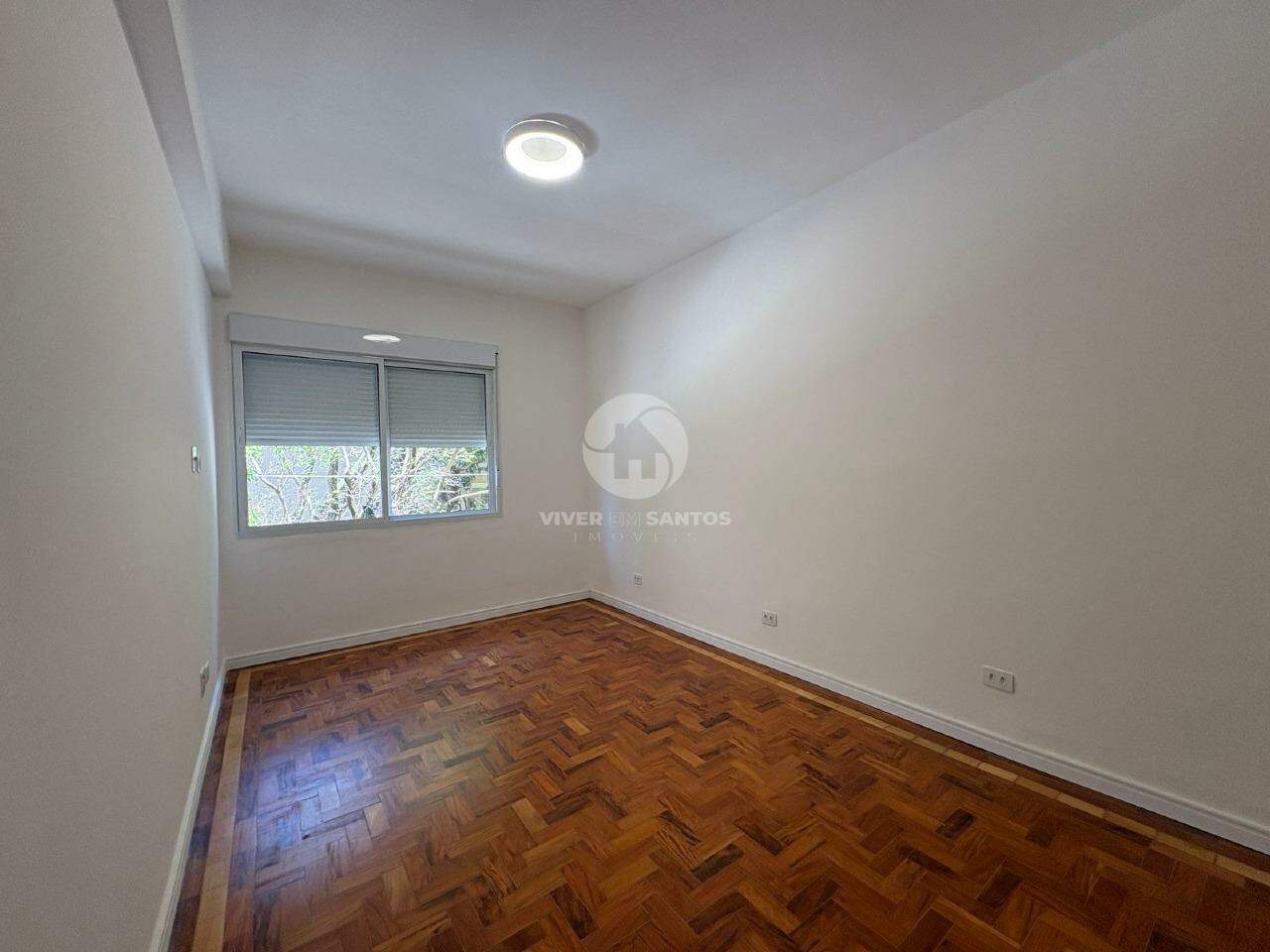 Oportunidade: Apartamento Reformado com 2 Suítes Próximo à Praia em Boqueirão, Santos — foto 6