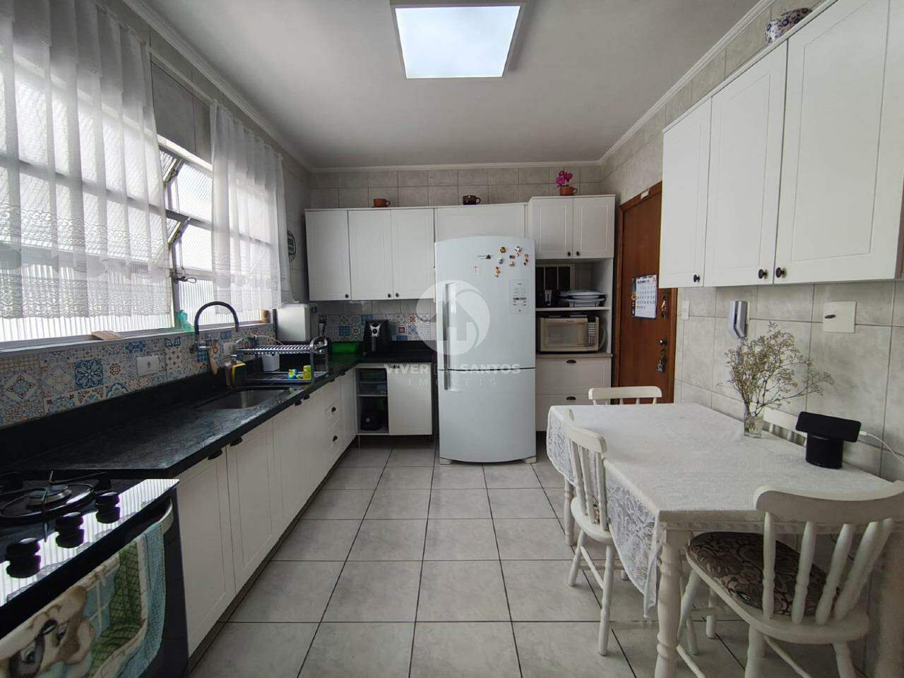 Amplo Apartamento com 2 Suítes e 2 Vagas- Bairro Marapé em Marapé, Santos — foto 18