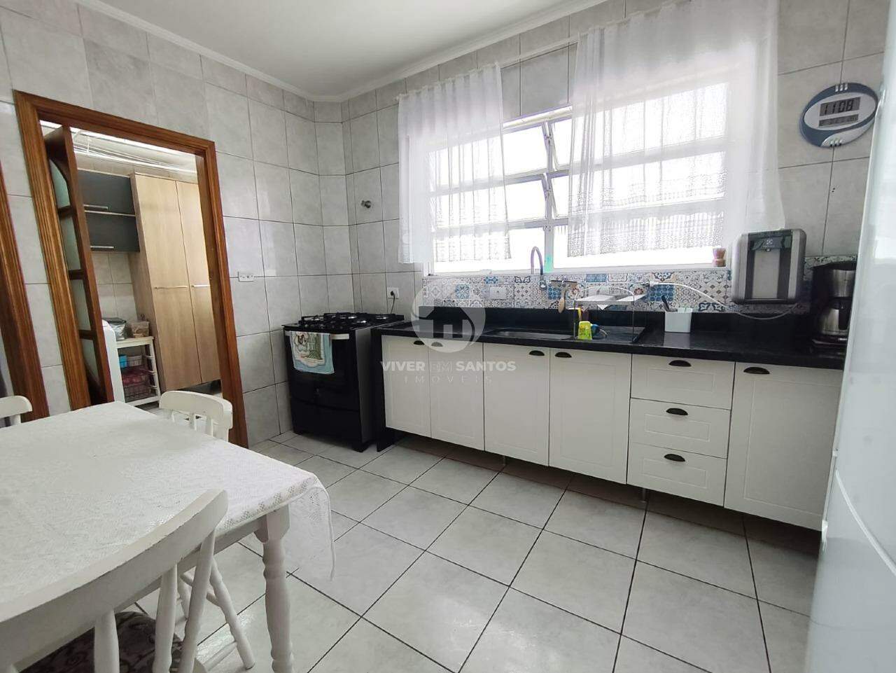 Amplo Apartamento com 2 Suítes e 2 Vagas- Bairro Marapé em Marapé, Santos — foto 20