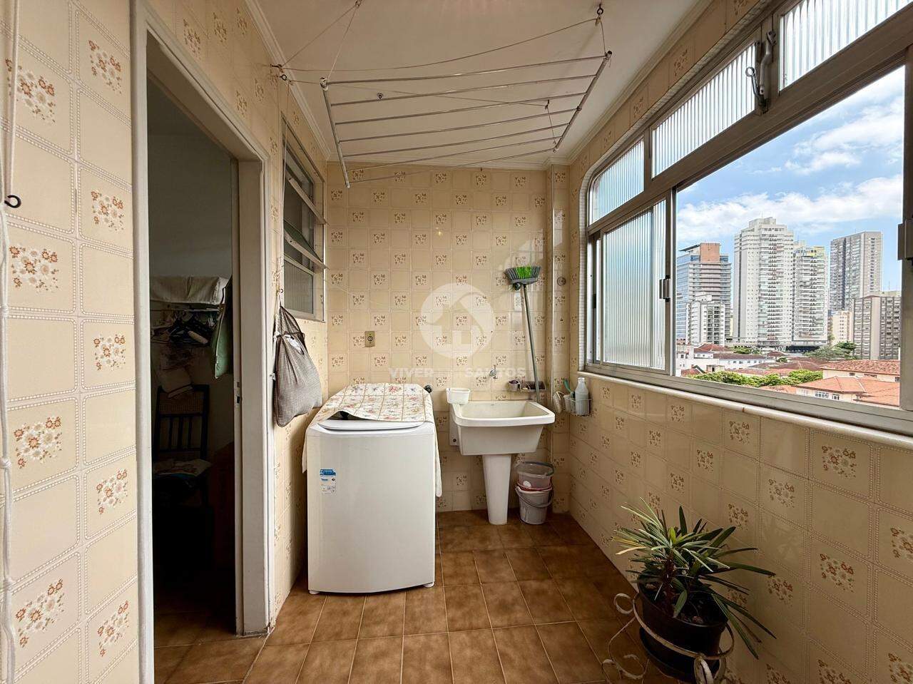 Apartamento 3 dormitórios com Suíte, Varanda de Frente e Dependência- Gonzaga em Gonzaga, Santos — foto 29