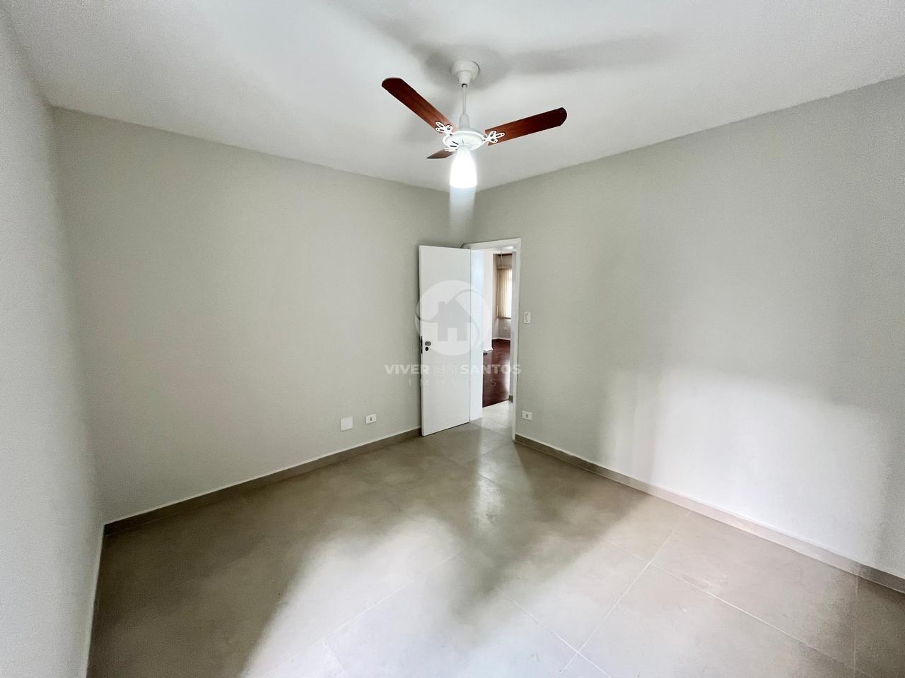 Apartamento à venda no Gonzaga | Varanda na avenida da praia | 2 dorm + dependência-vaga demarcada em Gonzaga, Santos — foto 14
