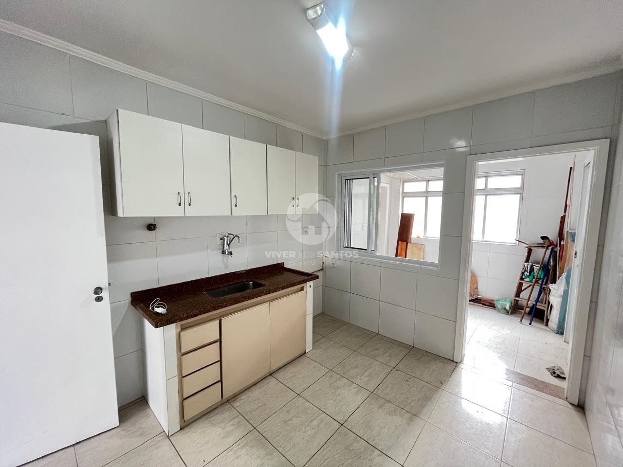 Apartamento à venda no Gonzaga | Varanda na avenida da praia | 2 dorm + dependência-vaga demarcada em Gonzaga, Santos — foto 6