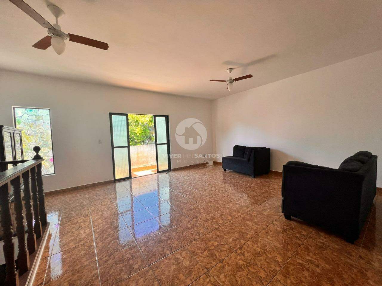 Casa sobreposta alta com 2 quartos e quintal no Boqueirão em Santos em Boqueirão, Santos — foto 2