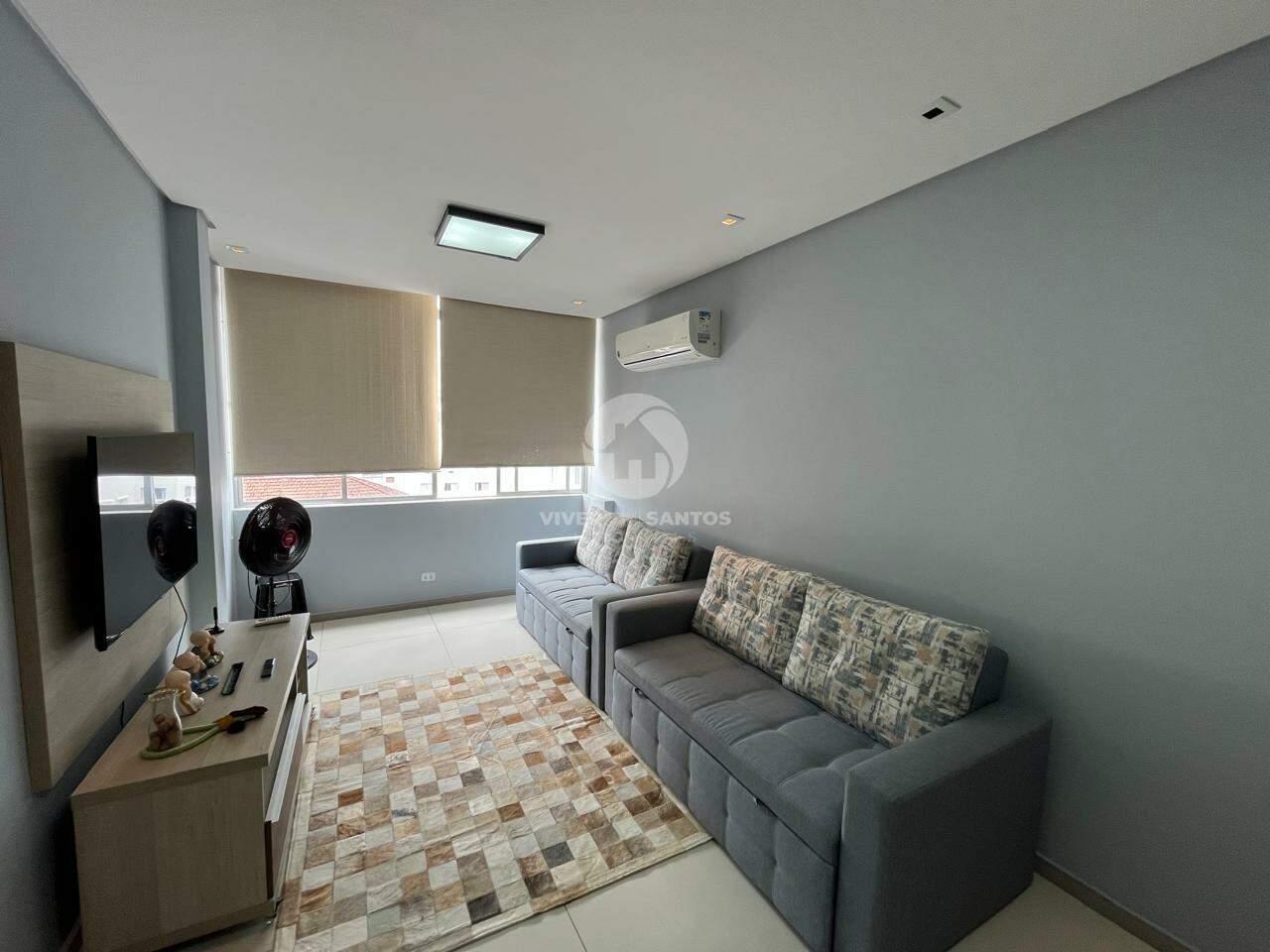 01 Dormitório à Venda no Gonzaga – 50m² Reformado, Próximo à Praia- mobiliado -Frente . em Gonzaga, Santos — foto 2
