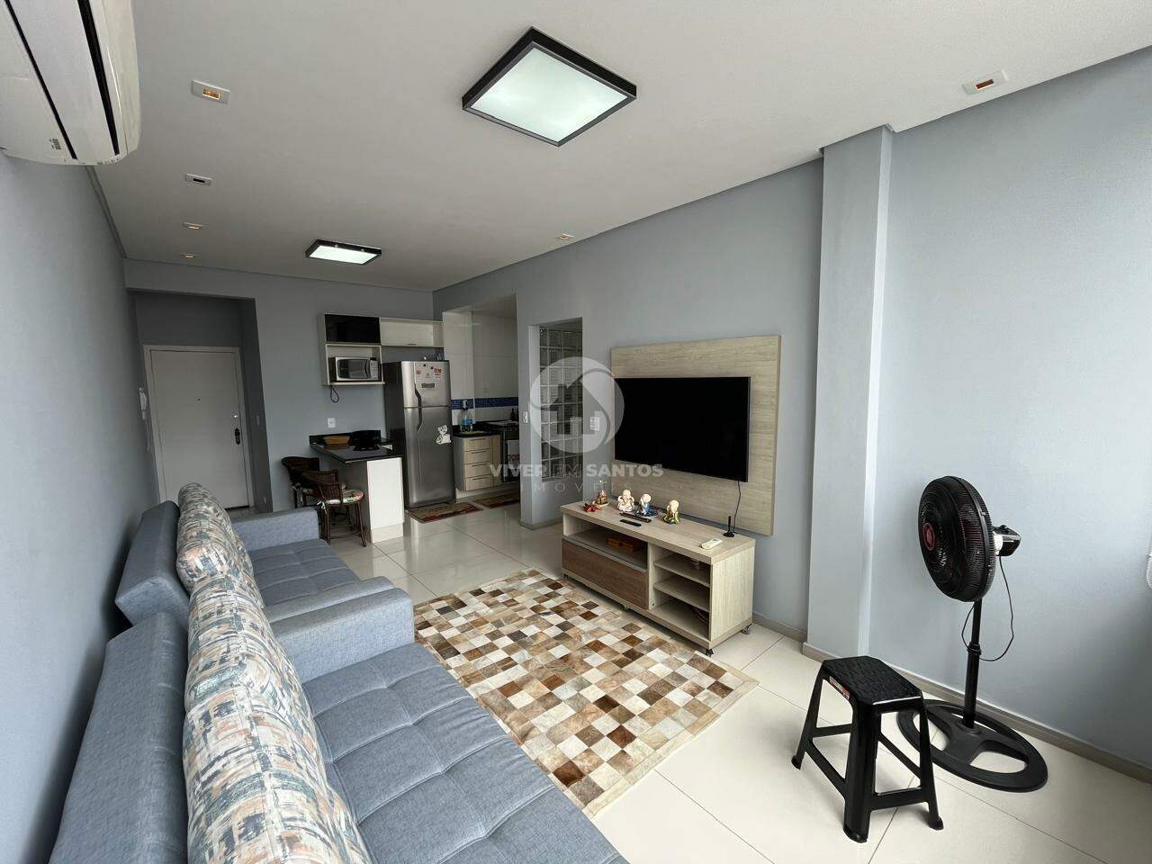 01 Dormitório à Venda no Gonzaga – 50m² Reformado, Próximo à Praia- mobiliado -Frente . em Gonzaga, Santos — foto 4