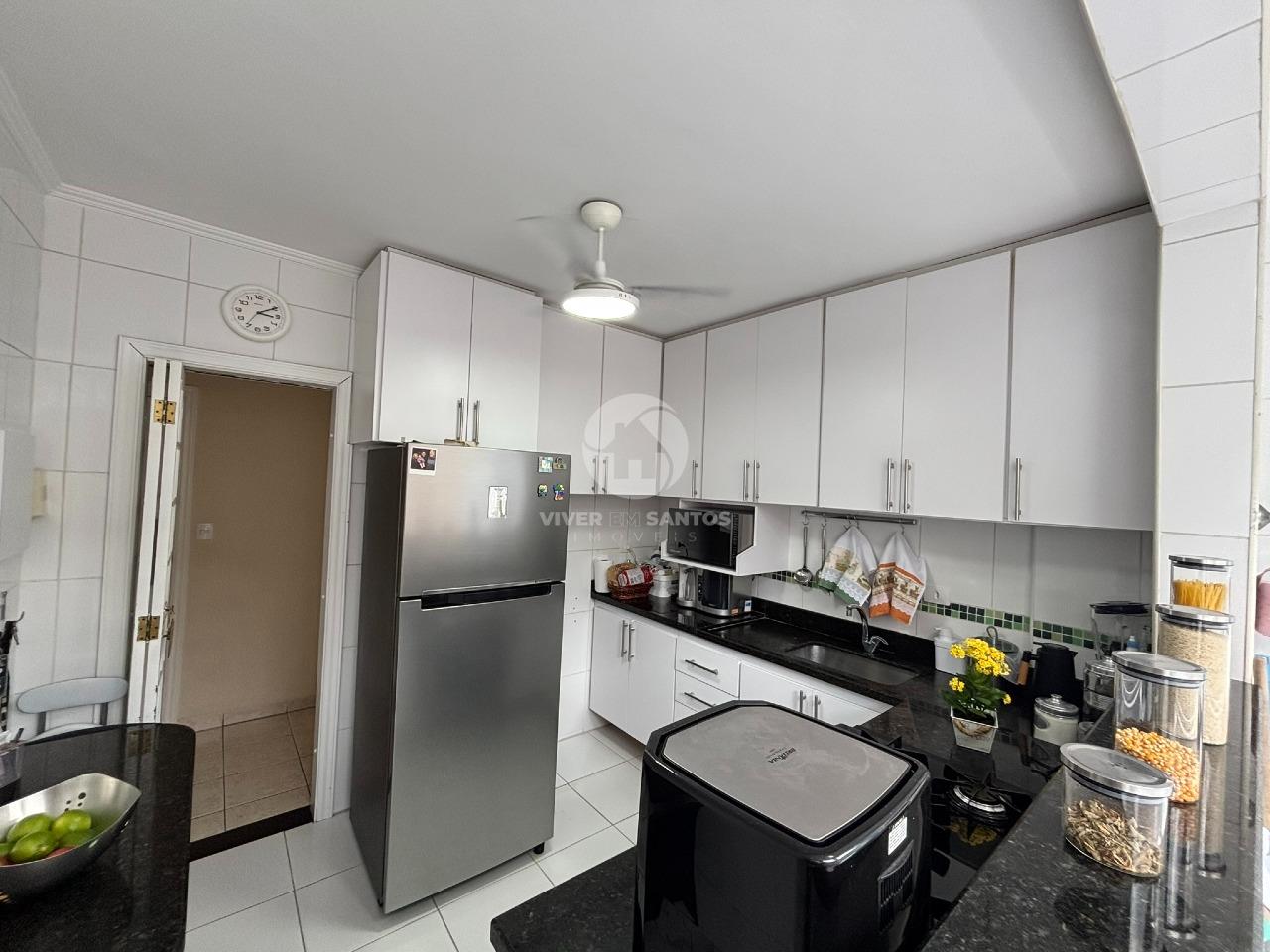 Apartamento reformado 2 quartos, elevador e vaga de garagem demarcada no Embaré - Santos/SP em Embaré, Santos — foto 10