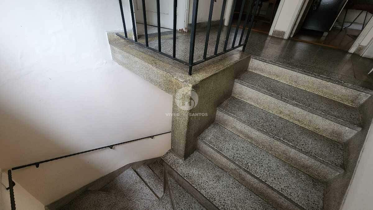 SOBRADO ISOLADO DE ESQUINA PARA MORADIA OU INVESTIMENTO em Aparecida, Santos — foto 8