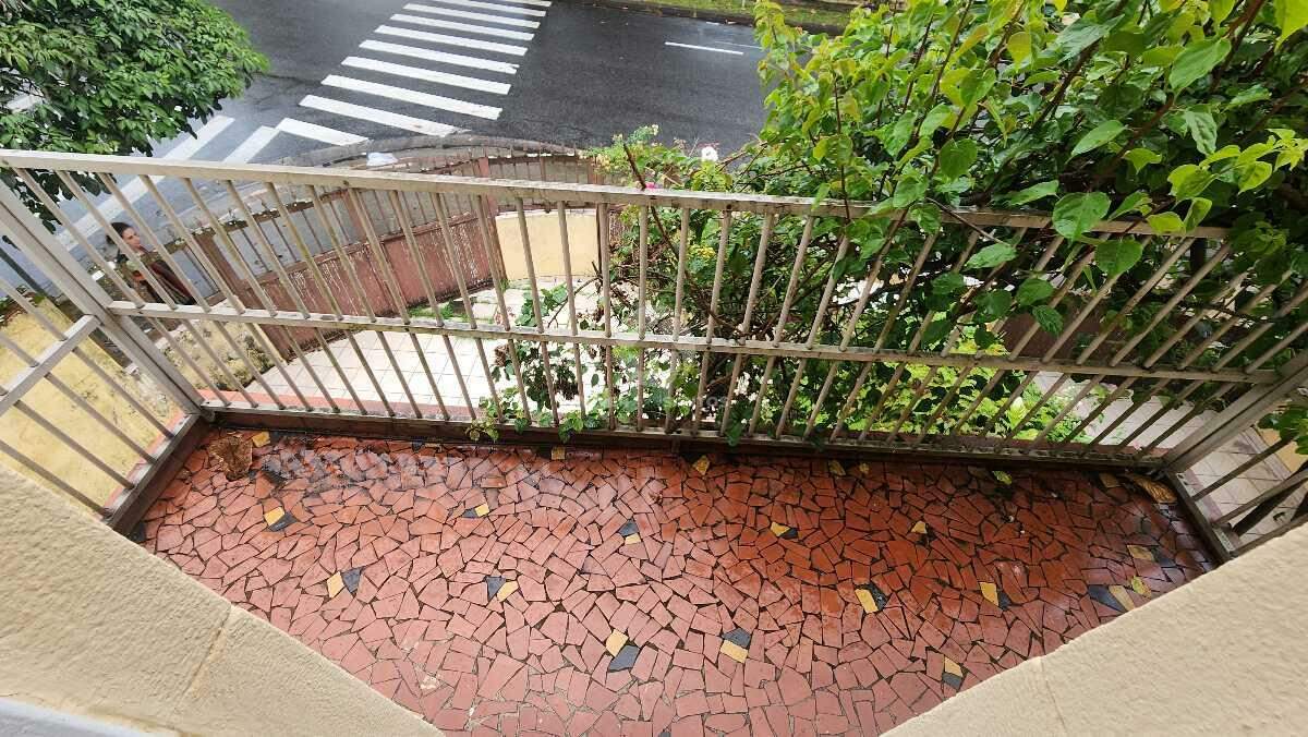 SOBRADO ISOLADO DE ESQUINA PARA MORADIA OU INVESTIMENTO em Aparecida, Santos — foto 10
