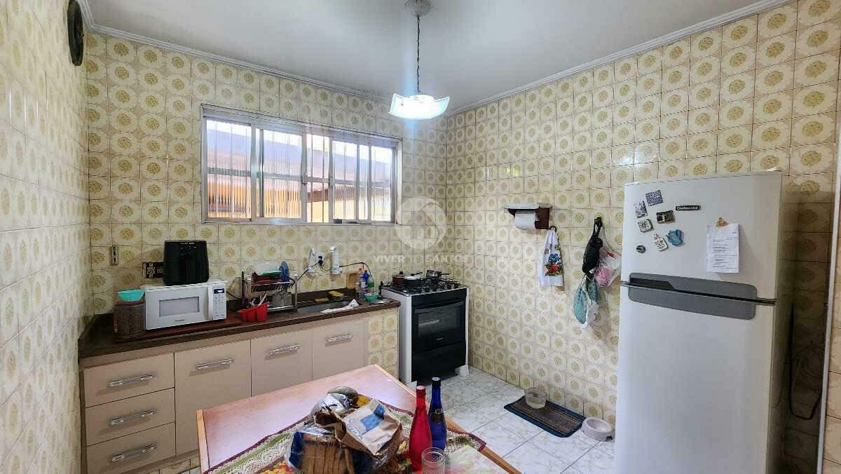SOBRADO ISOLADO DE ESQUINA PARA MORADIA OU INVESTIMENTO em Aparecida, Santos — foto 11