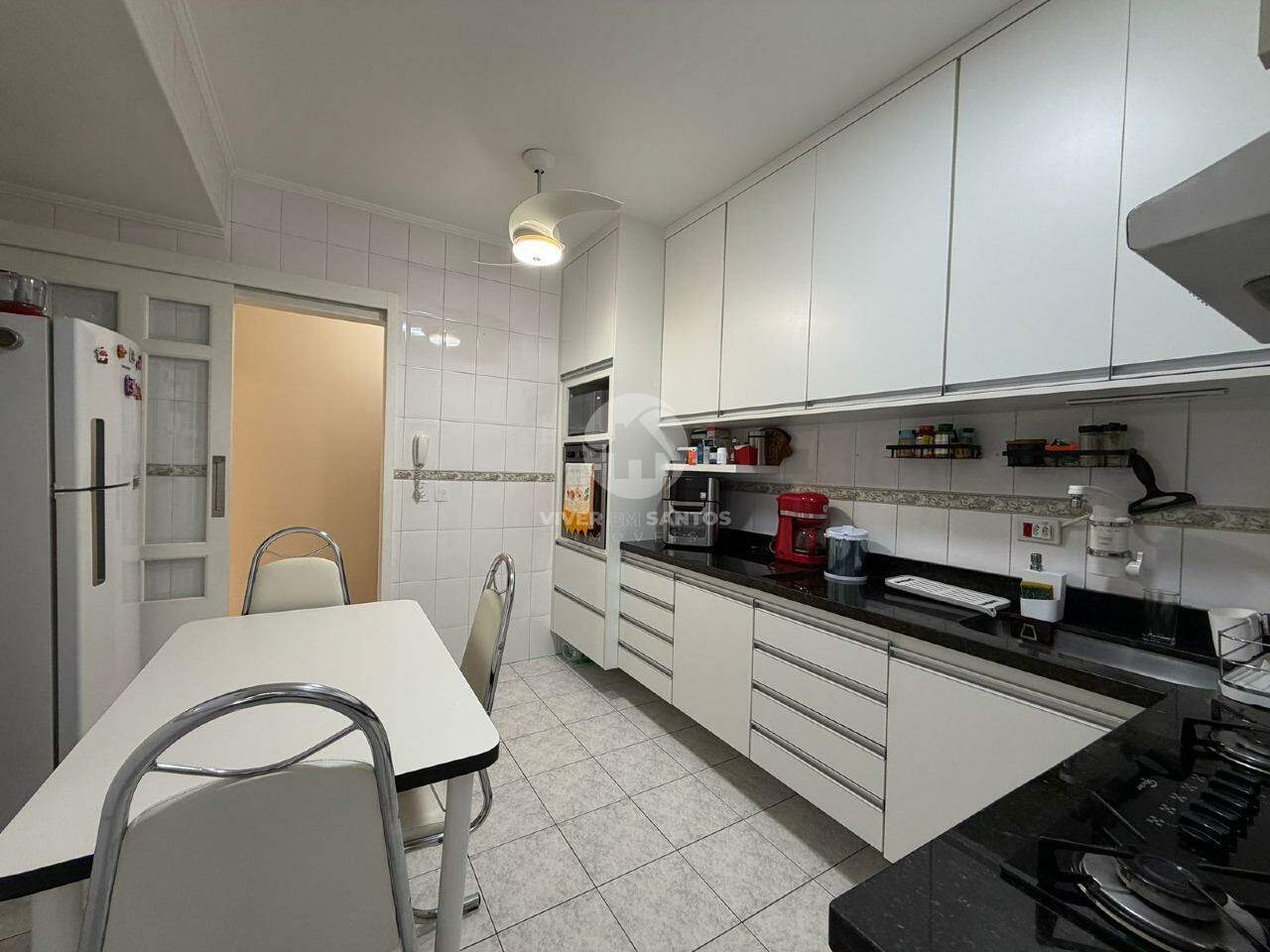 Apartamento 3 Dormitórios, 2 Suítes, Reformado e na Quadra da Praia na Ponta da Praia - Santos SP em Ponta da Praia, Santos — foto 13
