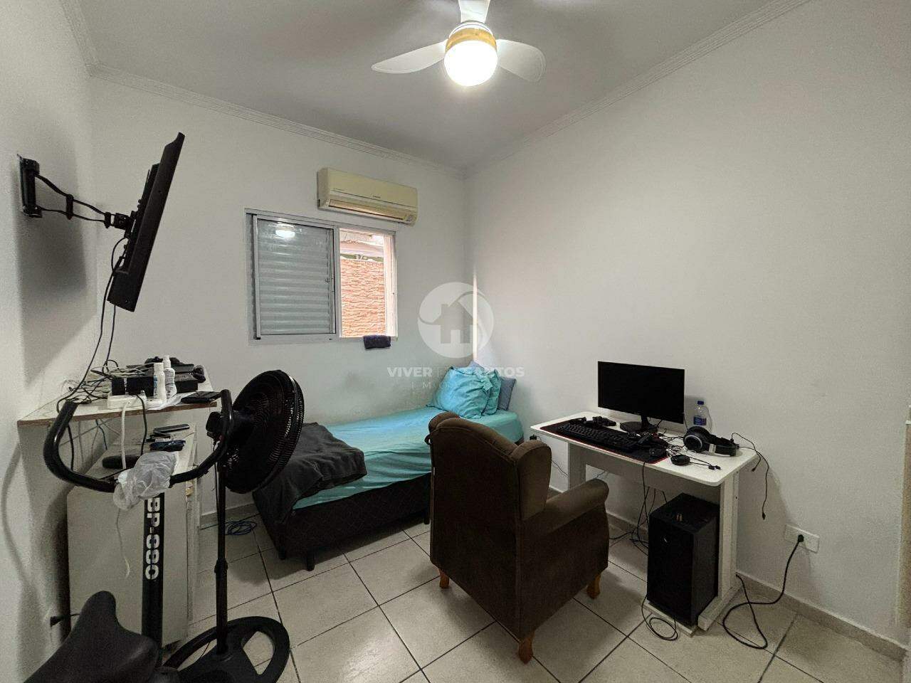 Casa Sobreposta Baixa com 3 quartos, quintal e 2 vagas de garagem Macuco - Santos/SP em Macuco, Santos — foto 9